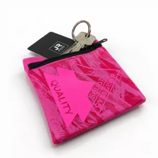 Optimum Core Handgelenktasche – Weiß mit Neonpink-Print mit Gymkarte und schluessel